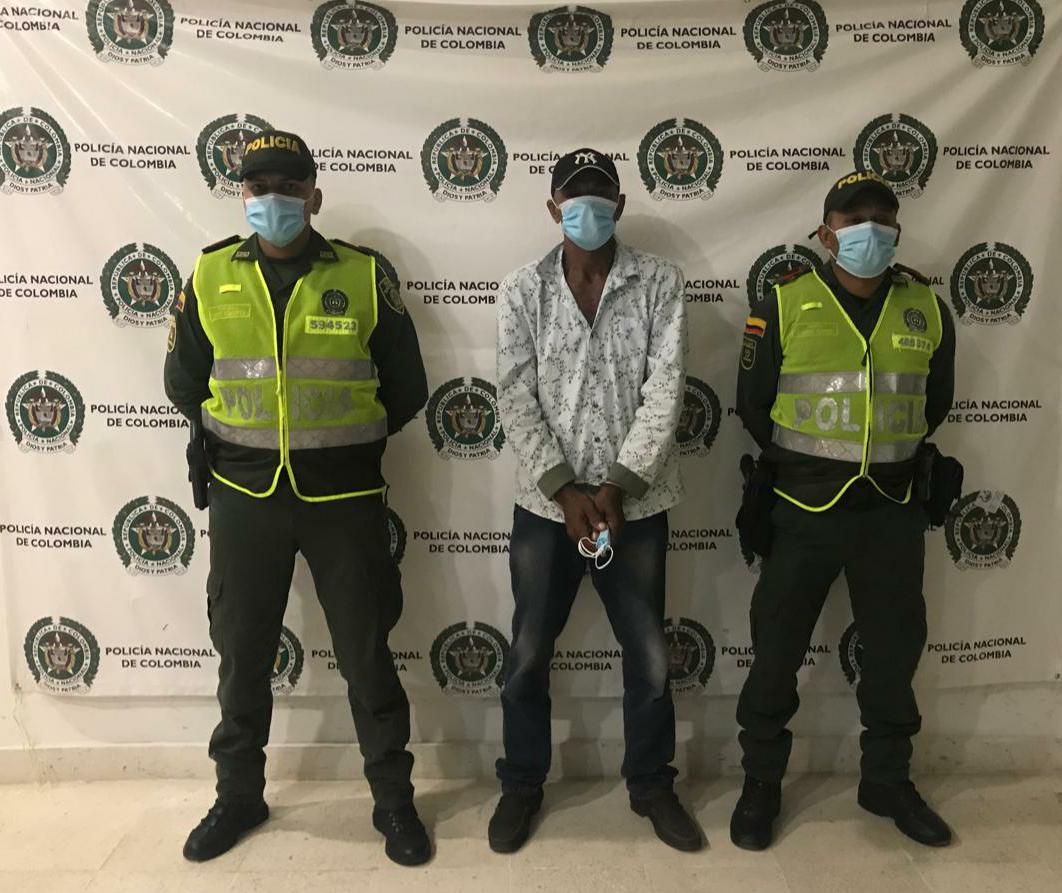 EN ZONA RURAL DE RIOHACHA, FUE CAPTURADA UNA PERSONA POR EL DELITO DE ...