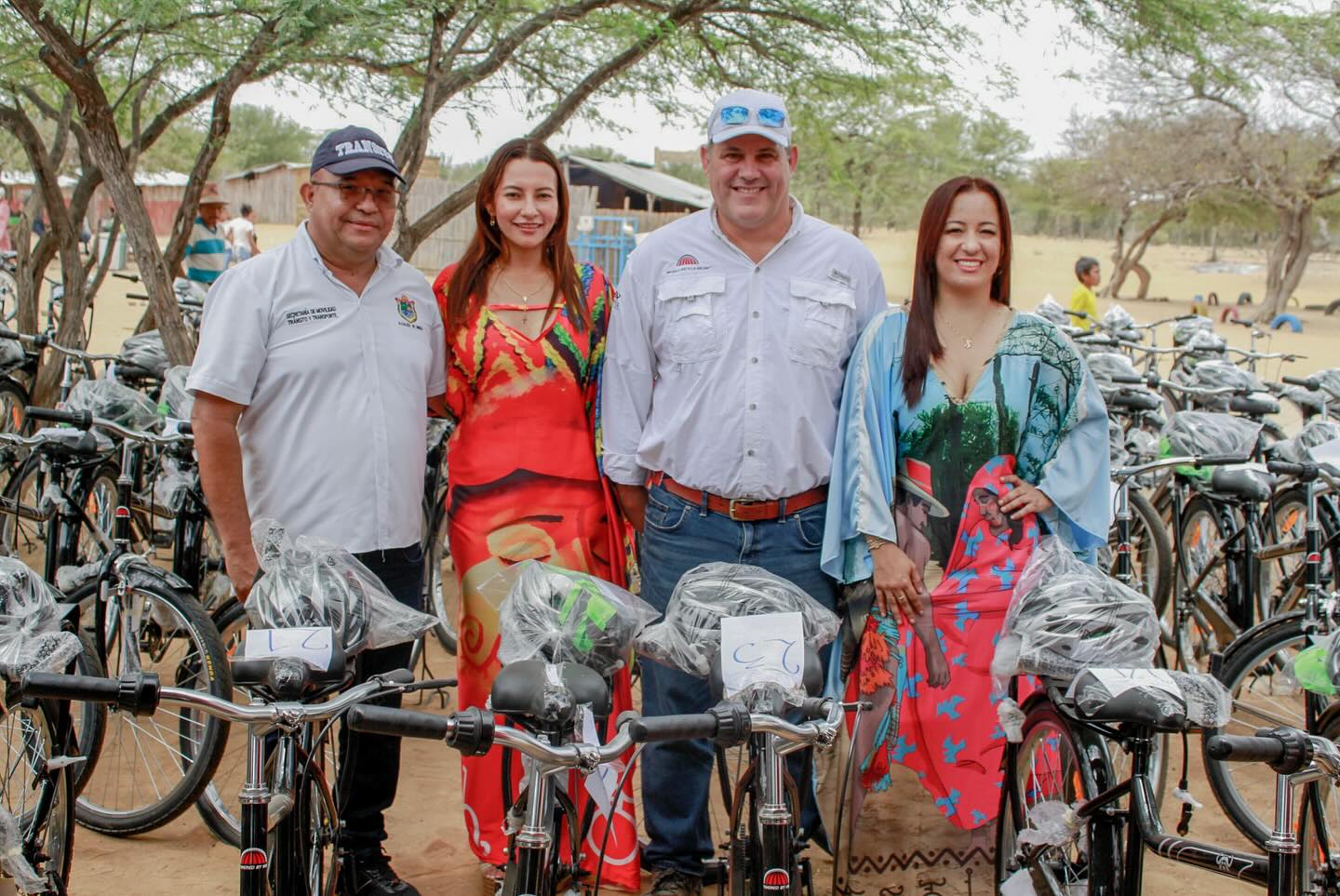 Gestora Social de Uribia, presente en entrega de 150 bicicletas ...